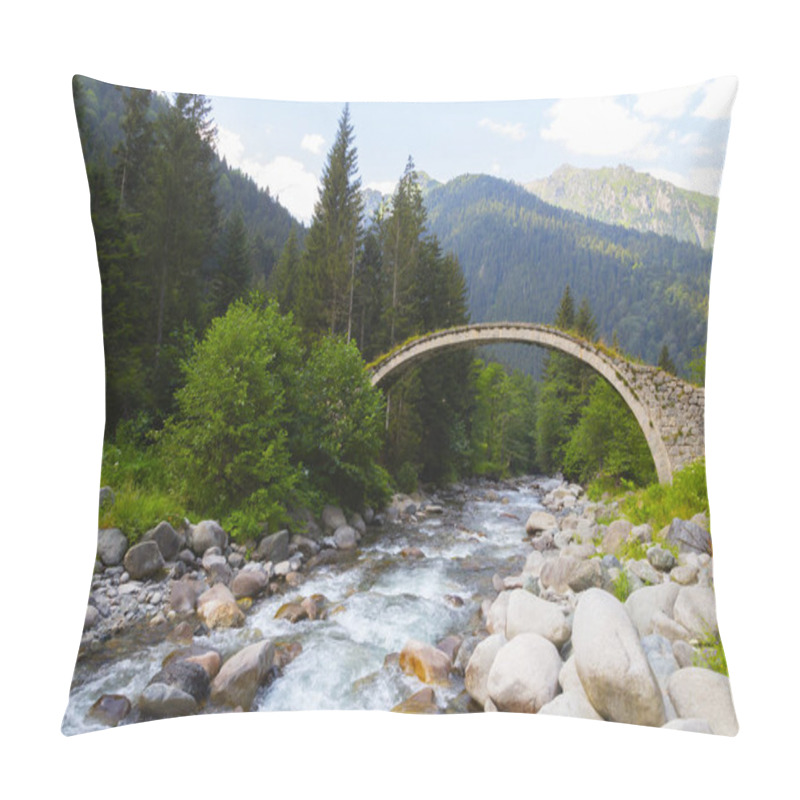 Personality  Old Historical Stone Bridges And Nature Scenery Pillow Covers