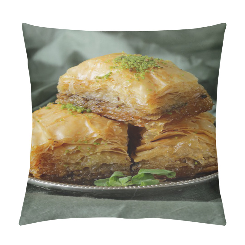 Personality  Turkish Arabic Dessert Baklava With Honey And Nuts Pillow Covers