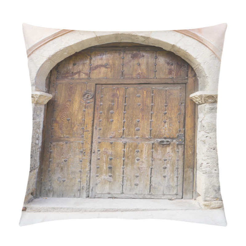 Personality  Old Wooden Entrance Pillow Covers