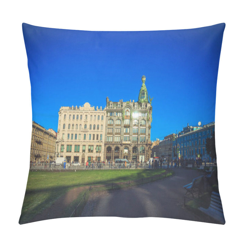 Personality  ST PETERSBURG, RUSSIA - NOVEMBER 5, 2017: House Building Books On The Nevsky Prospekt. Singer House Pillow Covers