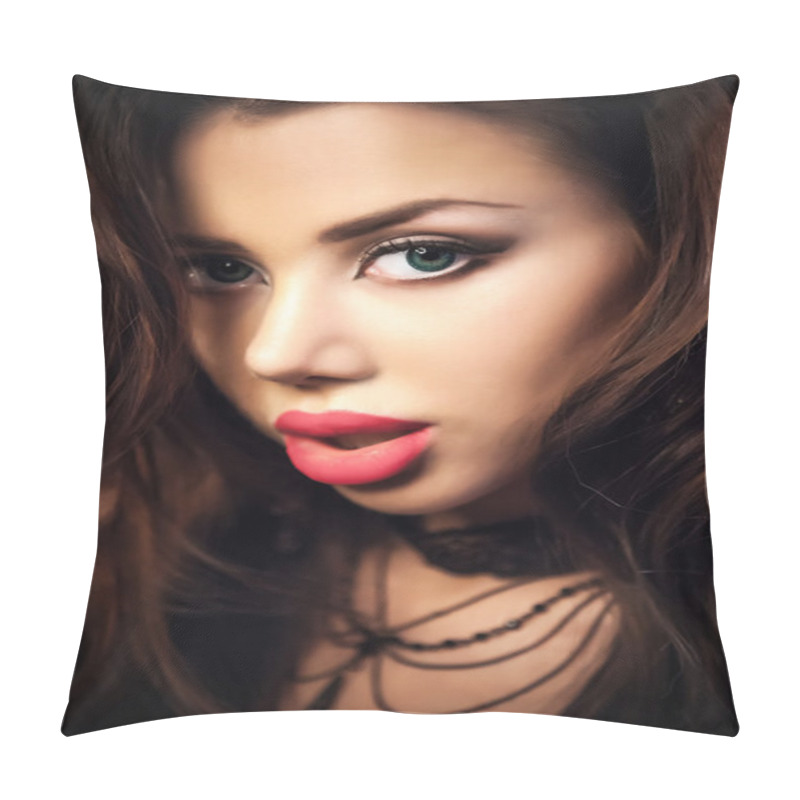 Personality  Portrait Of Sexy Woman On A Dark Metallic Background Pillow Covers