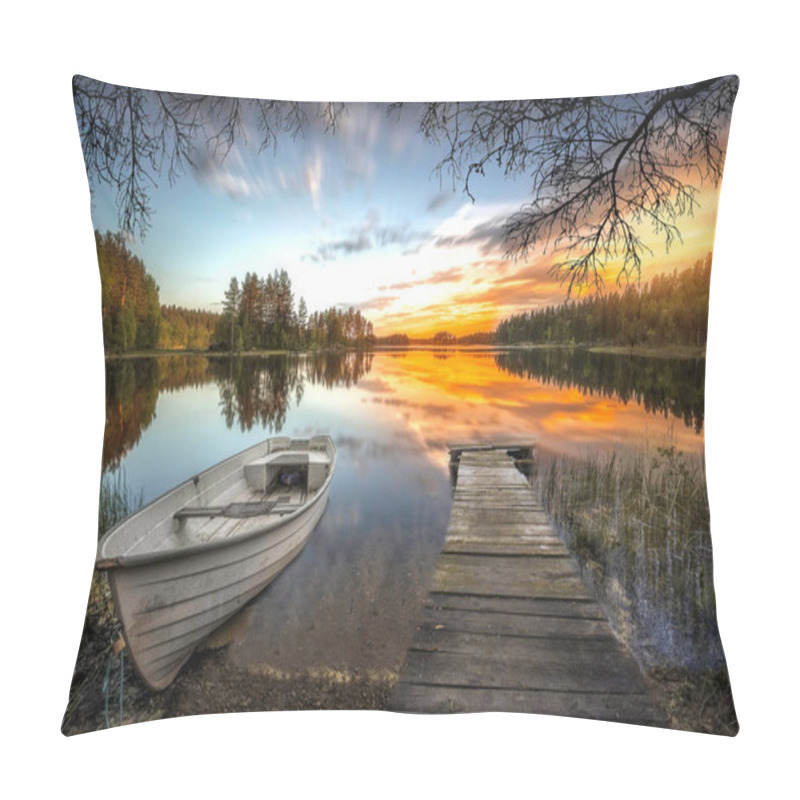 Personality  Beautiful And Tranquil Lake Edge Landscape Pillow Covers