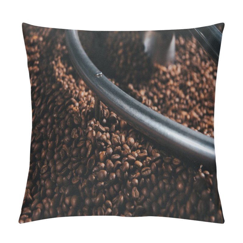 Personality  Traditional Coffee Roaster With Coffee Beans In Cylinder Pillow Covers