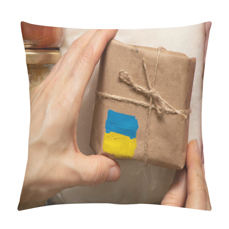 Personality  A Box With A Painted Yellow-blue Flag Of Ukraine In A Woman's Hand, Humanitarian Aid For Ukraine From People Pillow Covers