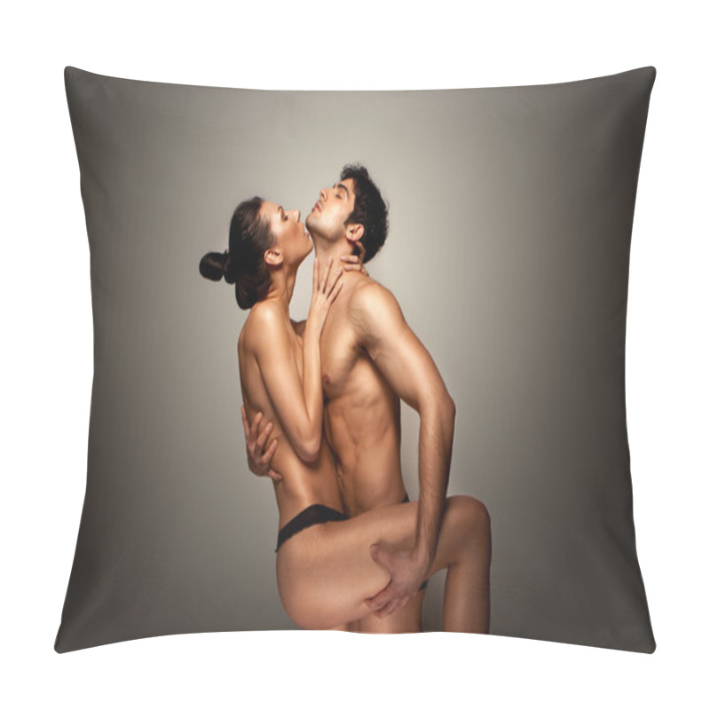 Personality  Passionate Naked Couple Pillow Covers