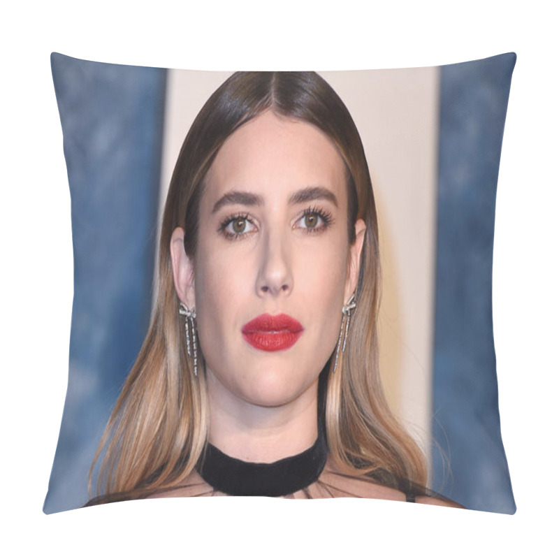 Personality  LOS ANGELES - MAR 12:  Emma Roberts At The 2023 Vanity Fair Oscar Party At The Wallis Annenberg Center For The Performing Arts On March 12, 2023 In Beverly Hills, CA Pillow Covers