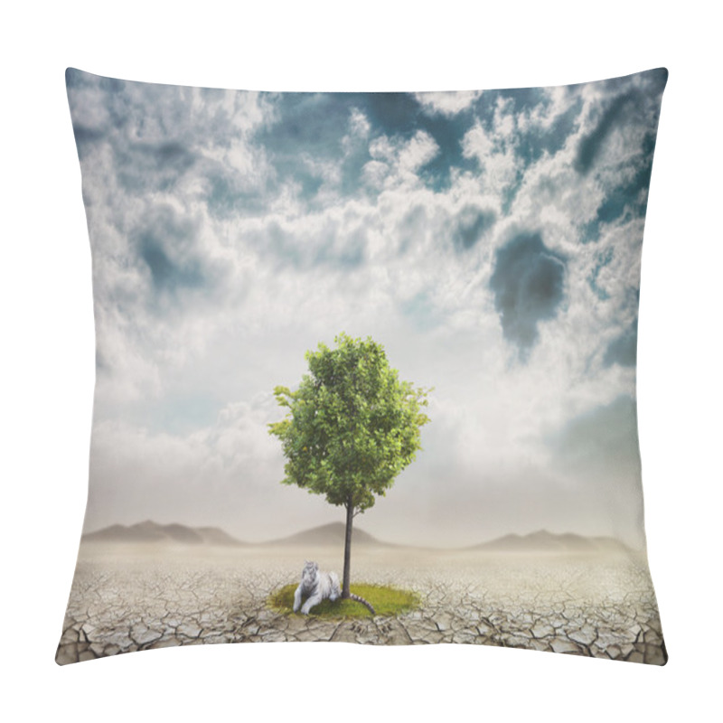 Personality  Lonely Tree In The Desert And The White Tiger Pillow Covers