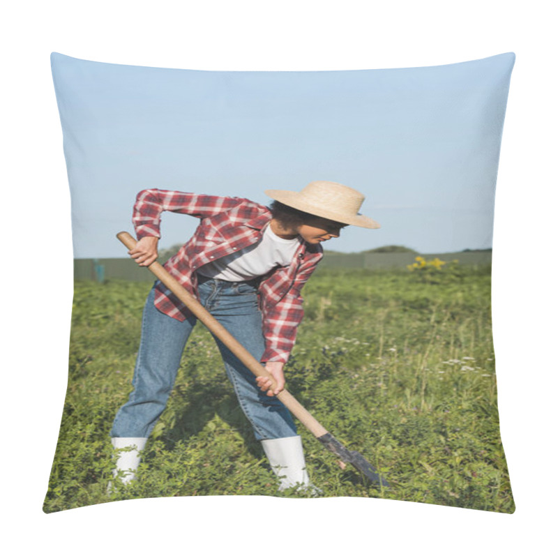 Personality  Full Length View Of African American Woman In Straw Hat Digging In Field Pillow Covers