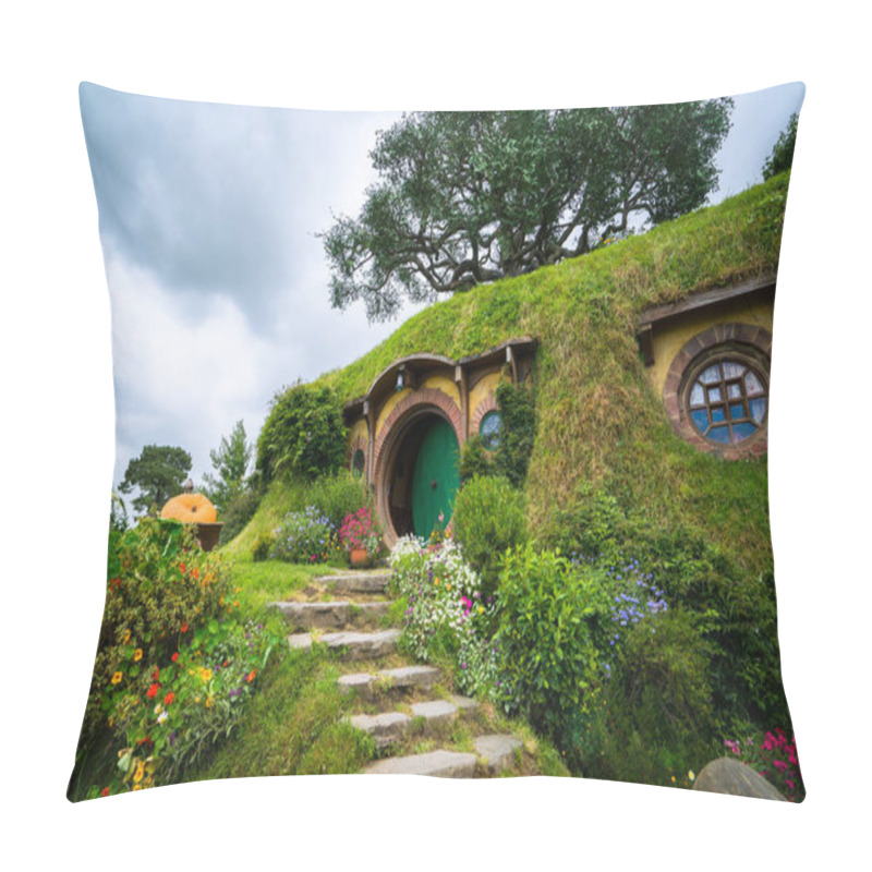 Personality  Hobbiton Movie Set For 