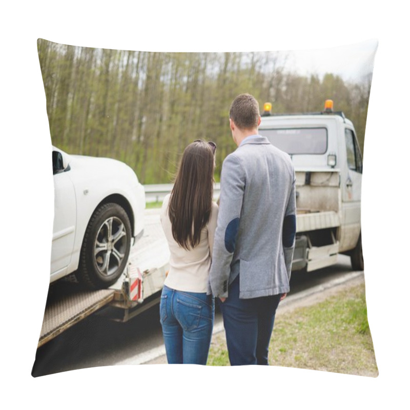 Personality  Couple Near Tow-truck Picking Up Broken Car  Pillow Covers