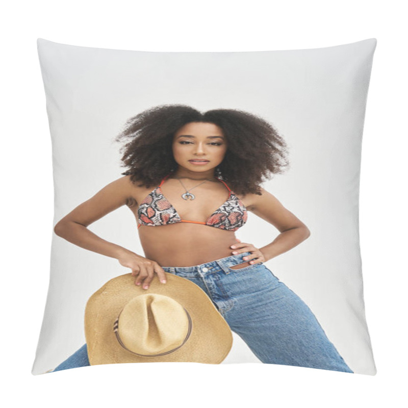 Personality  A Beautiful Young African American Woman Poses Confidently In Trendy Attire, Flaunting Summer Style. Pillow Covers