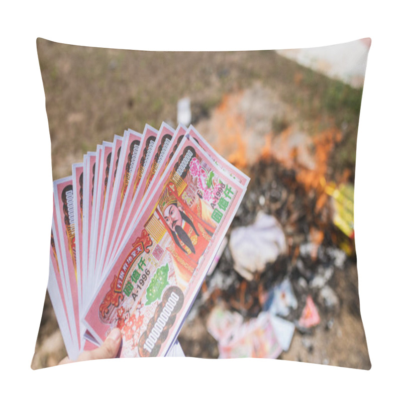 Personality  Paper Bank For Burning Is Belief For Respect Of Ancestor Chinese Pillow Covers