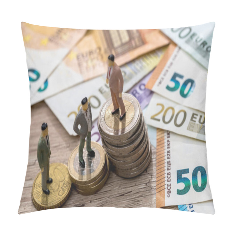 Personality  Small Toys People Find On Euro Coins And Near Euro Pillow Covers