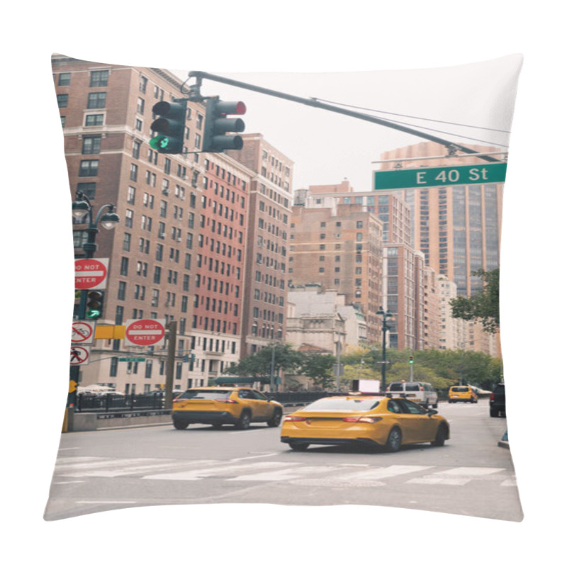 Personality  NEW YORK, USA - OCTOBER 13, 2022: Traffic Light Above Road With Cars In Manhattan Pillow Covers