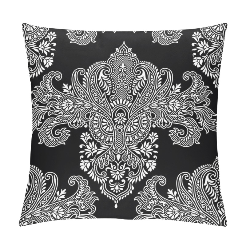 Personality  Seamless Black And White Asian Decorative Wallpaper Pattern Pillow Covers