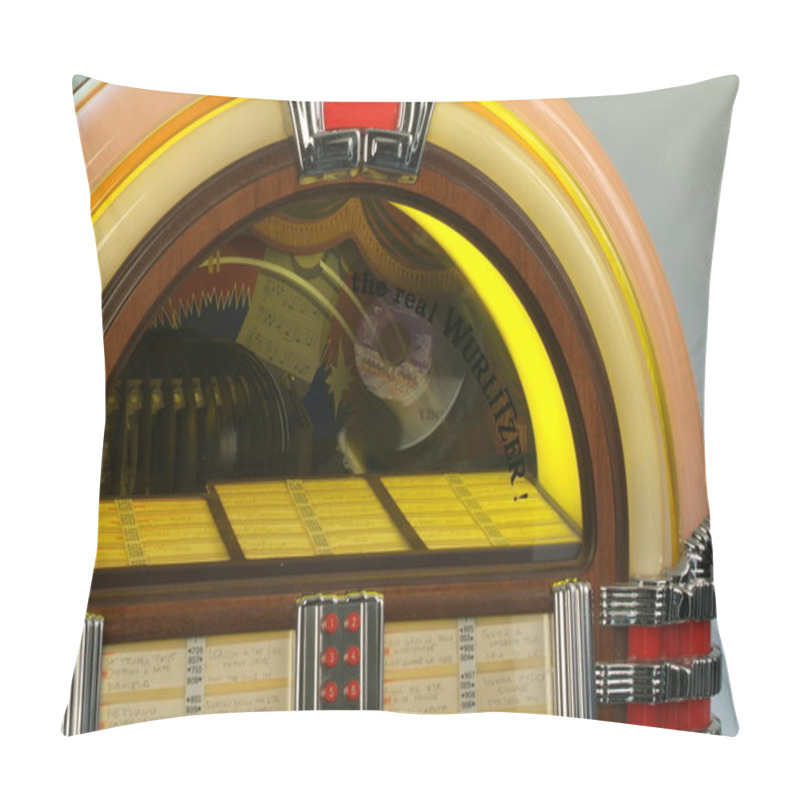 Personality  Retro Style Detailed Classic Juke Box Pillow Covers