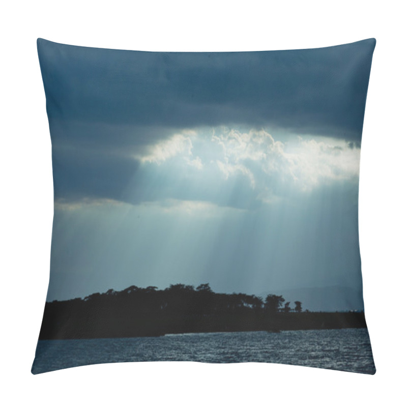 Personality  Sun Shine Through Sky Pillow Covers