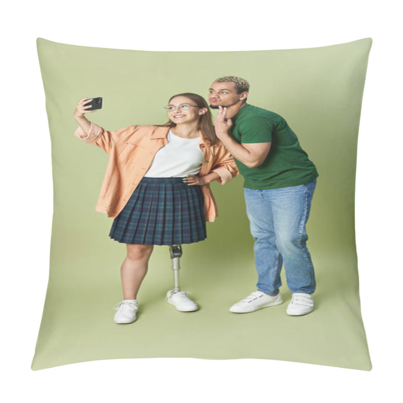 Personality  Friends Pose Together For A Lighthearted Selfie Against A Green Backdrop. Pillow Covers