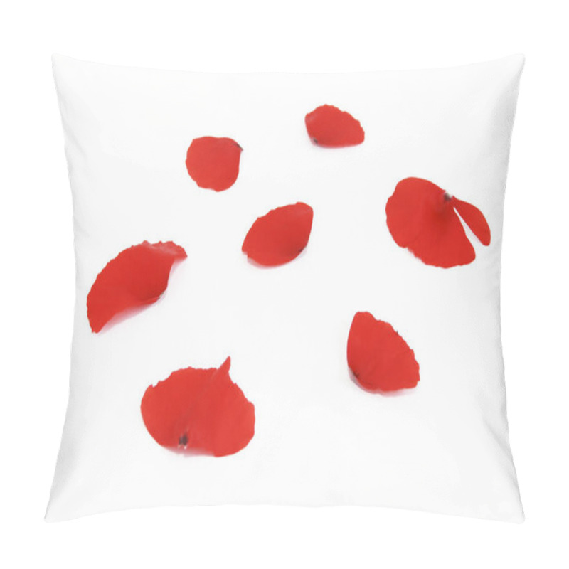 Personality  Natural Petals Of A Red Poppy Flower On White Background Pillow Covers