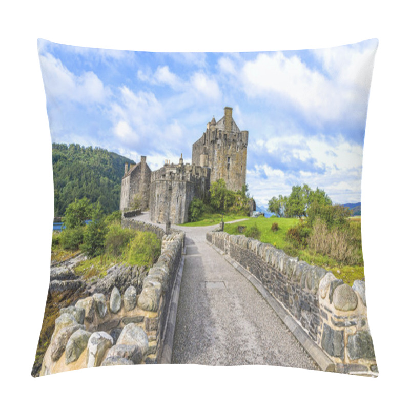 Personality  Scenic View Of Eilean Donan Castle In Scotland Pillow Covers