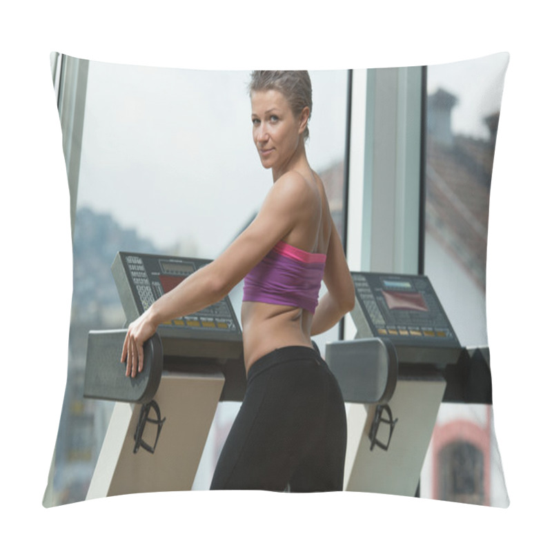 Personality  Girl Exercising On Step Machine In Fitness Club Pillow Covers