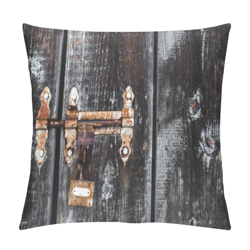 Personality  Old Weathered Rusty Lock On Wooden Frosty Door Pillow Covers