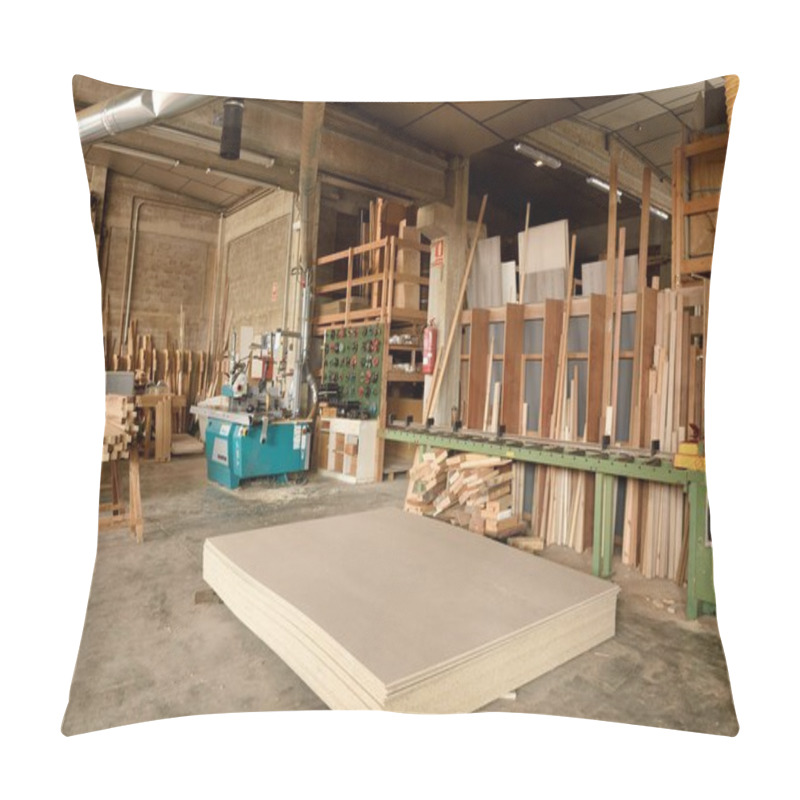 Personality  Insie De Of The Carpentry Shop Pillow Covers