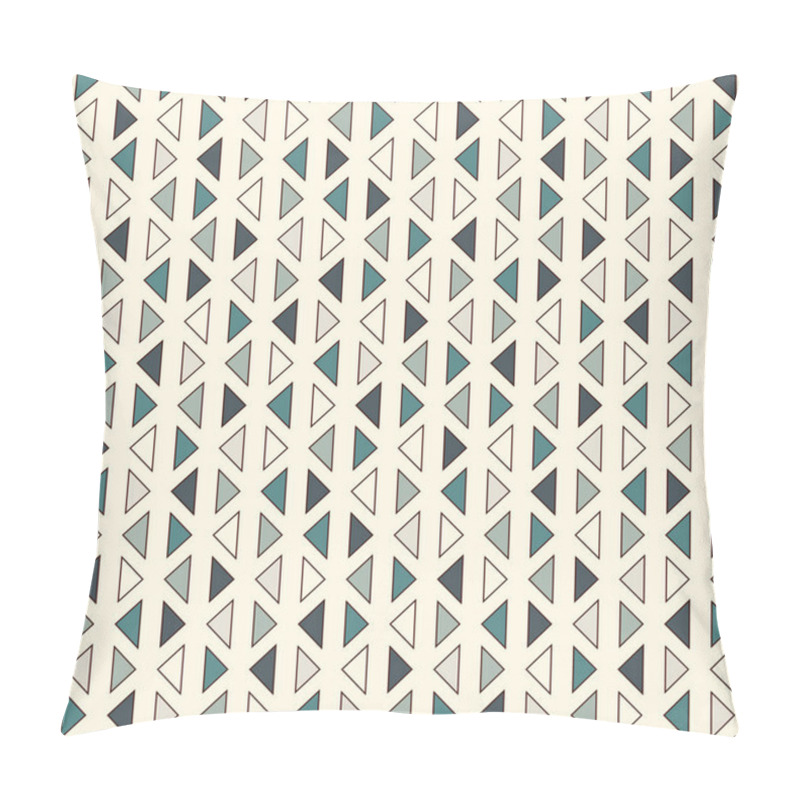 Personality  Repeated Triangles On White Background. Simple Abstract Wallpaper. Seamless Pattern Design With Geometric Figures. Pillow Covers