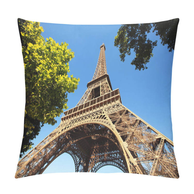 Personality  Eiffel Tower In Paris, France Pillow Covers