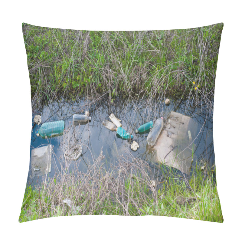 Personality  Unhygienic Polluted River Pillow Covers