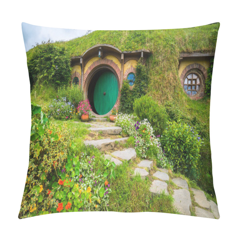 Personality  Hobbiton Movie Set For 