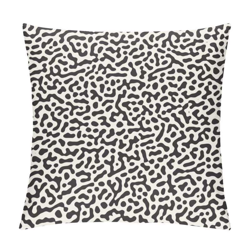 Personality  Vector Seamless Grunge Pattern. Black And White Organic Shapes. Messy Spots Texture. Abstract Background Illustration Pillow Covers