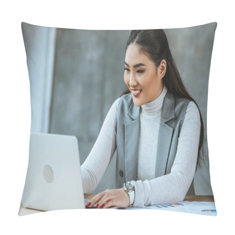 Personality  Beautiful Smiling Young Businesswoman Using Laptop In Office Pillow Covers