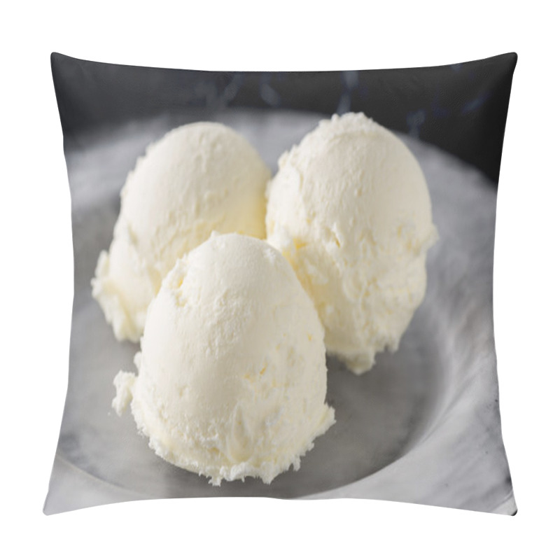 Personality  Cold, Delicious Milk Vanilla Ice Cream Pillow Covers