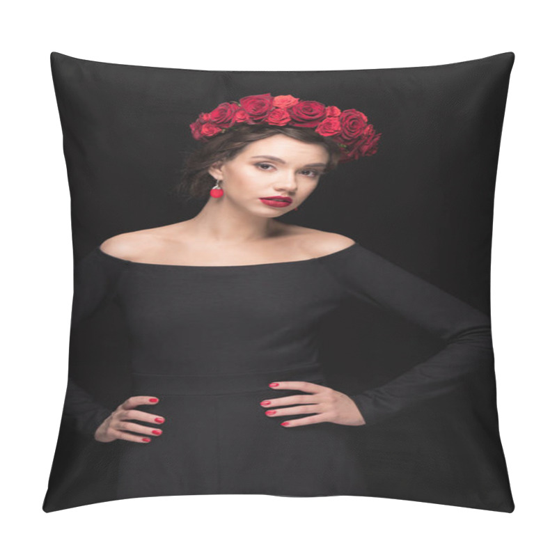 Personality  Woman With Roses Wreath On Head Pillow Covers