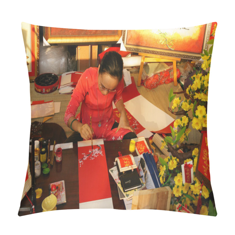 Personality  Vietnam Tet, Chinese Writing, Calligraphy Pillow Covers