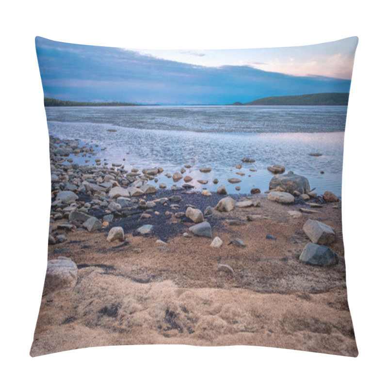 Personality  Large Round Cut Stones On The Barents Sea Coast, Covered With Brown Algae. Pillow Covers