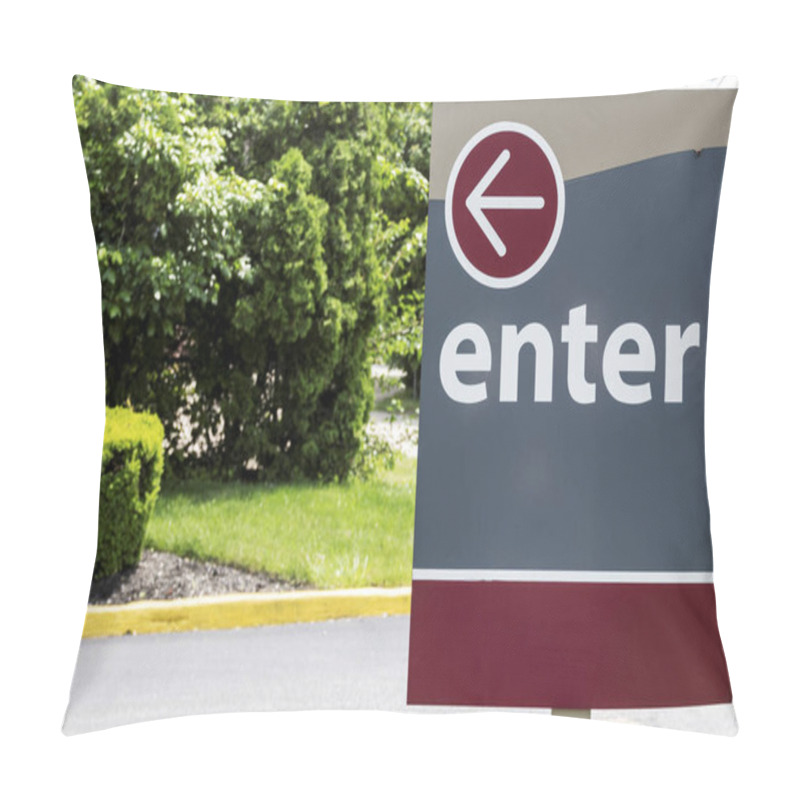 Personality  Maroon And Gray Enter Sign With An Arrow Pointing Left Pillow Covers