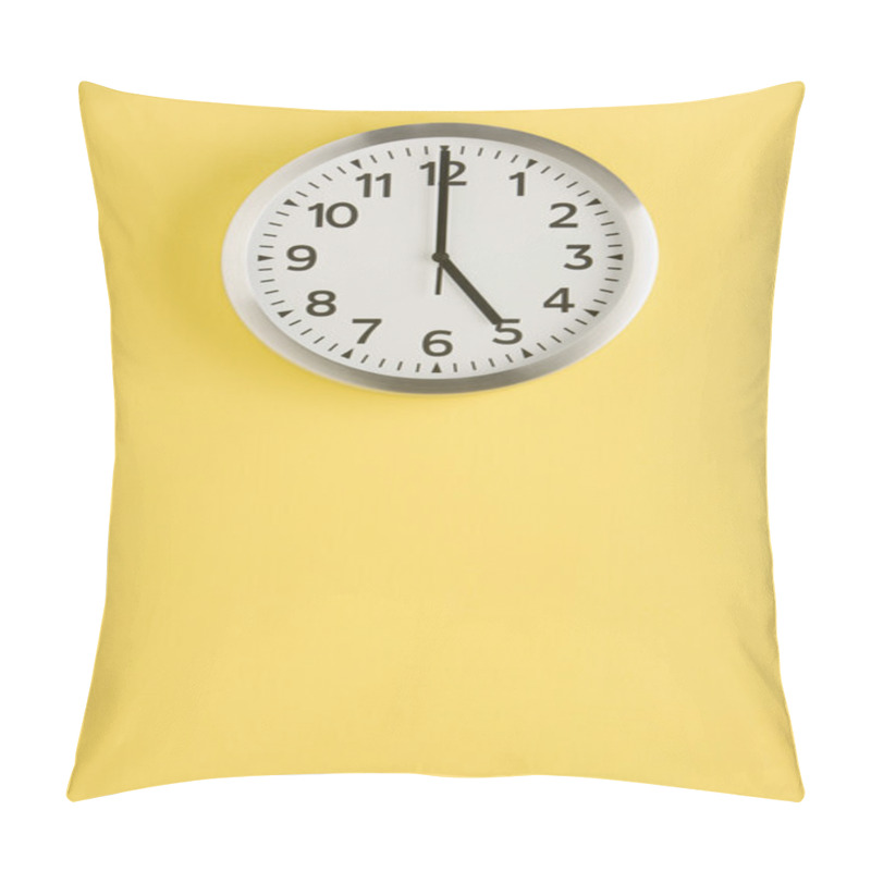 Personality  Office Clock Displaying 5 O'clock Pillow Covers