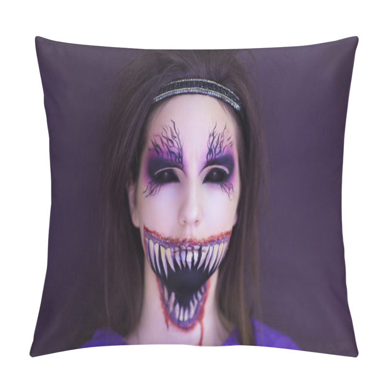 Personality  Halloween Woman Big Mouth  Pillow Covers