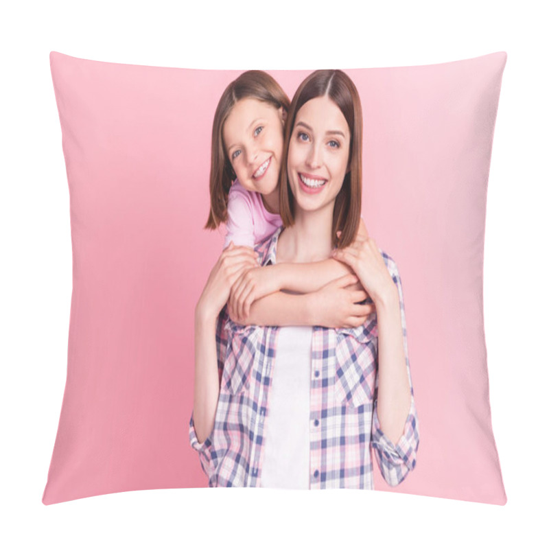 Personality  Portrait Of Attractive Cheerful Sisters Embracing Spending Time Isolated Over Pink Pastel Color Background Pillow Covers