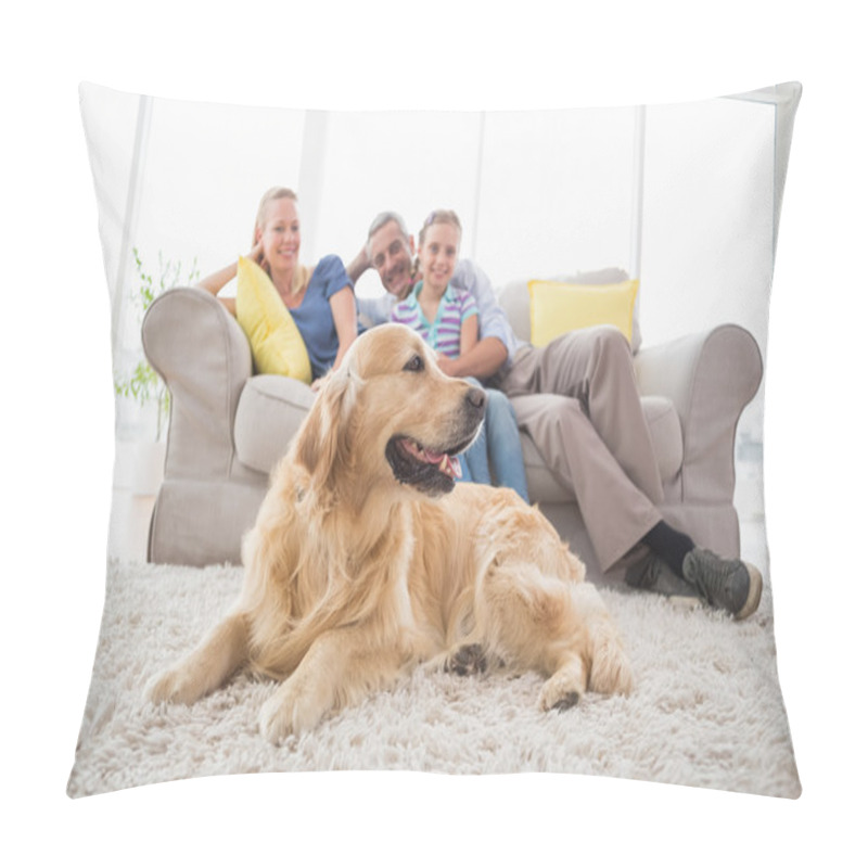 Personality  Golden Retriever With Family At Home Pillow Covers