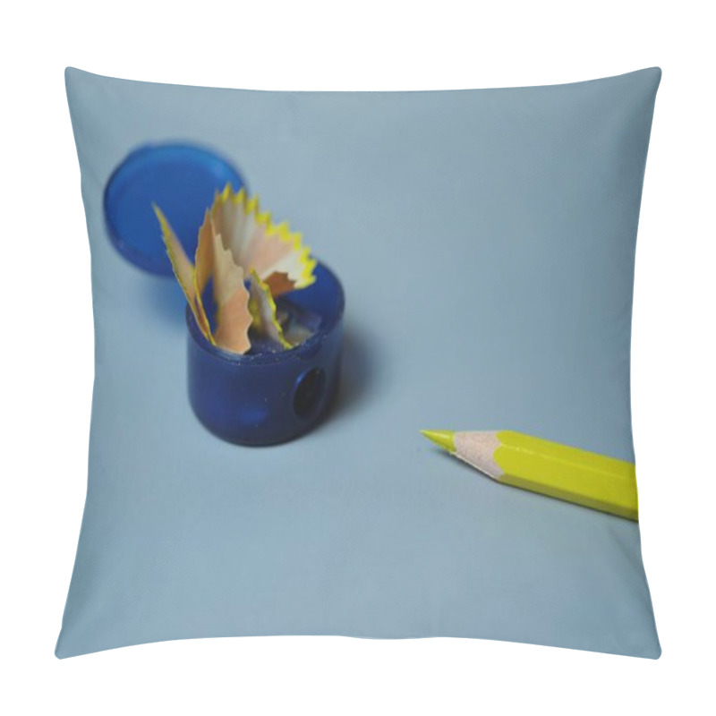 Personality  A Yellow Sharpened Pencil Beside A Blue Sharpener With Pencil Shavings. This Minimalistic And Clean Composition Is Perfect For Use In Educational Materials, Stationery Promotions, Or Articles About Pillow Covers