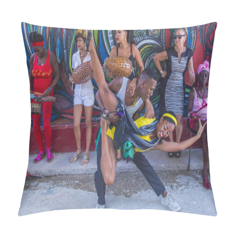 Personality  Rumba In Havana Cuba Pillow Covers