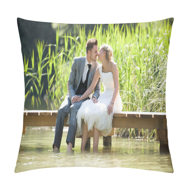 Personality  Bride And Groom Sitting Romantically On A Lake Pillow Covers