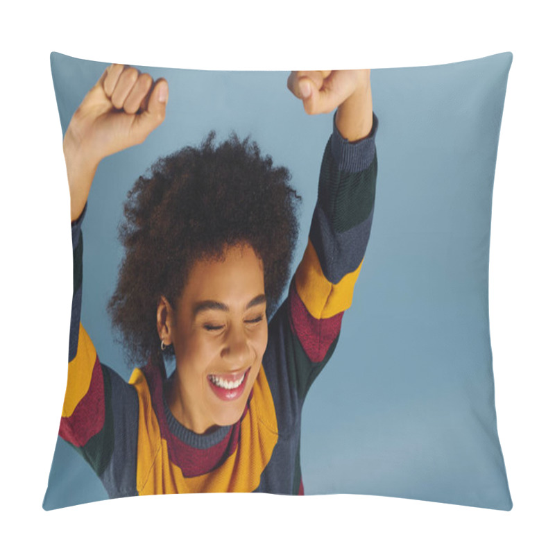 Personality  A Young Emotional Woman Celebrates With Raised Fists, Her Joy Radiating In A Vibrant Setting. Pillow Covers