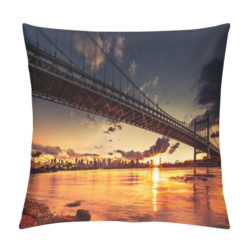 Personality  Sunset Under Triboro Bridge Pillow Covers