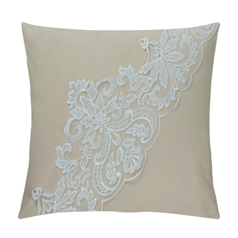 Personality  Texture Lace Fabric. Lace On White Background Studio. Thin Fabric Made Of Yarn Or Thread. A Background Image Of Ivory-colored Lace Cloth. White Lace On Beige Background. Pillow Covers