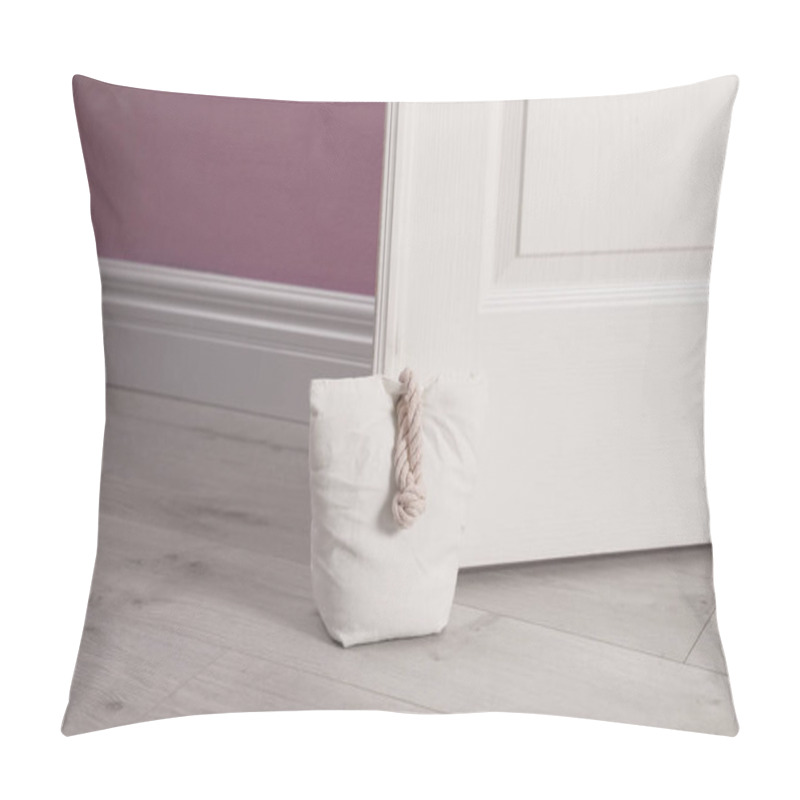 Personality  Stuffed Bag Holding Wooden Door At Home Pillow Covers