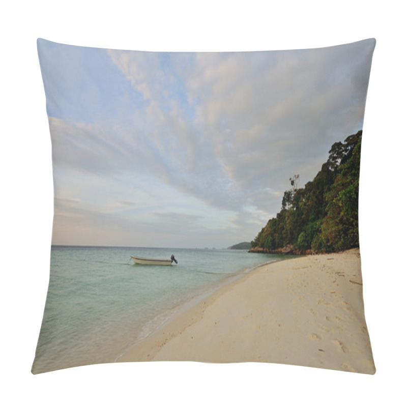 Personality  Beautiful Scenary At Koh Rawi, Thailand Pillow Covers